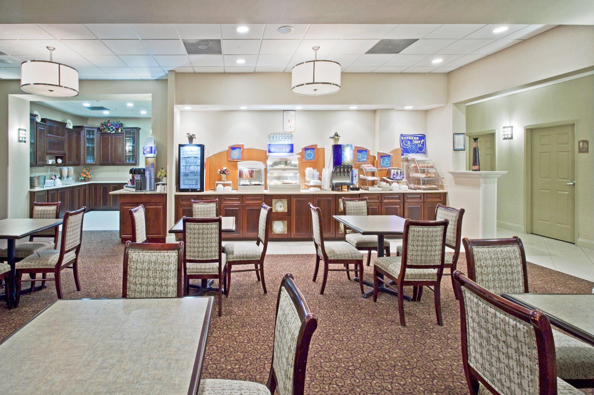 Holiday Inn Express Hotel & Suites Clearwater Us 19 North By Ihg Zewnętrze zdjęcie